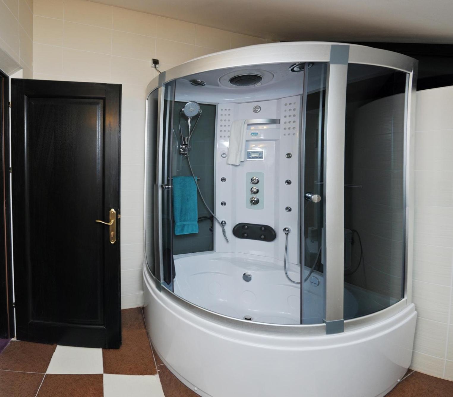 Hotel ToacaBellevue Gura Humorului Esterno foto