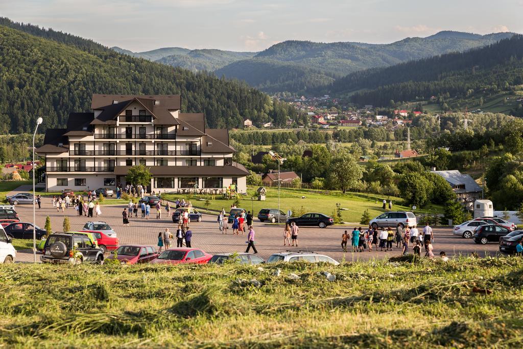Hotel ToacaBellevue Gura Humorului Esterno foto