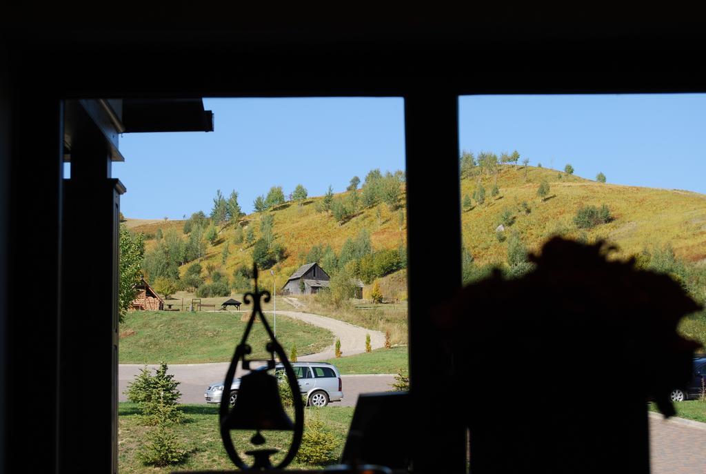 Hotel ToacaBellevue Gura Humorului Esterno foto