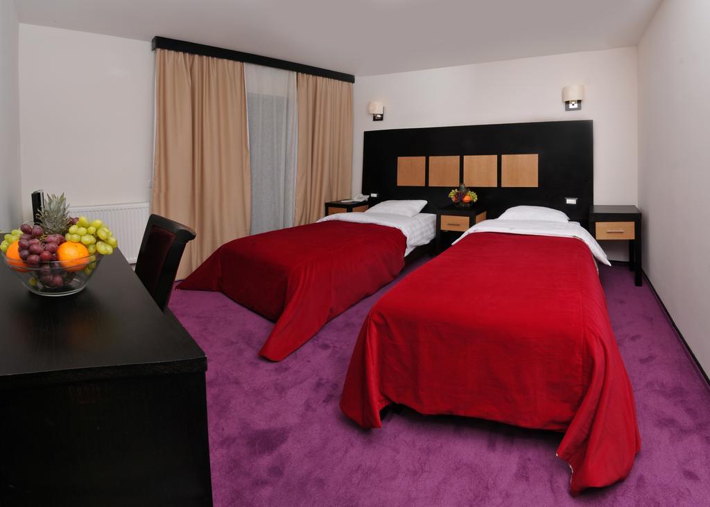 Hotel ToacaBellevue Gura Humorului Esterno foto
