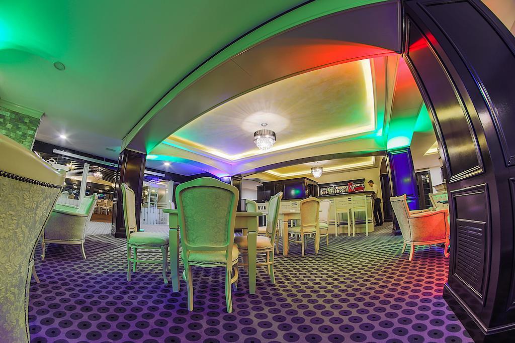 Hotel ToacaBellevue Gura Humorului Esterno foto