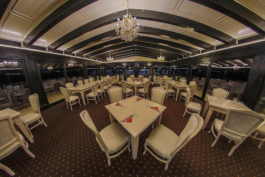 Hotel ToacaBellevue Gura Humorului Esterno foto