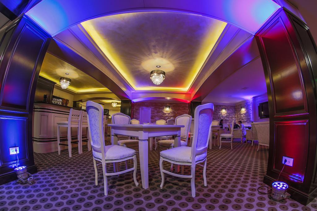 Hotel ToacaBellevue Gura Humorului Esterno foto