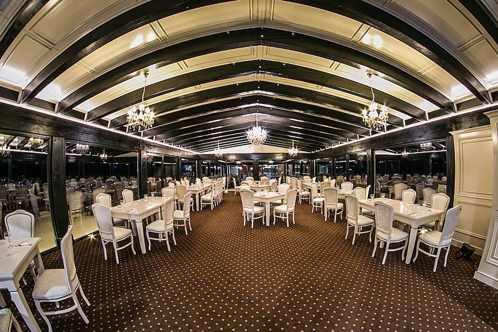 Hotel ToacaBellevue Gura Humorului Esterno foto