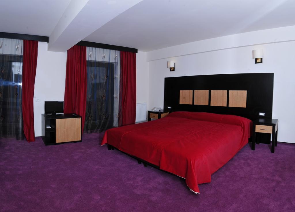 Hotel ToacaBellevue Gura Humorului Esterno foto
